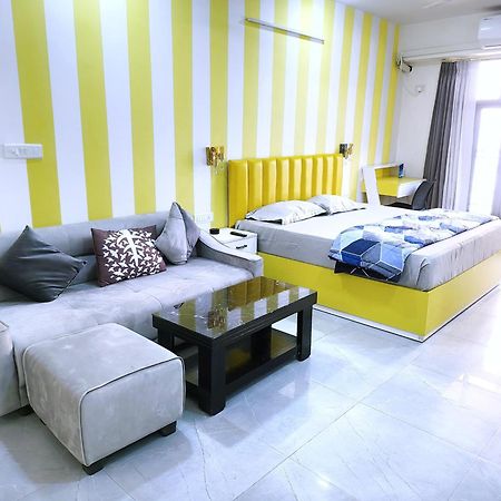 Studios By La Sentido Ghaziabad Esterno foto
